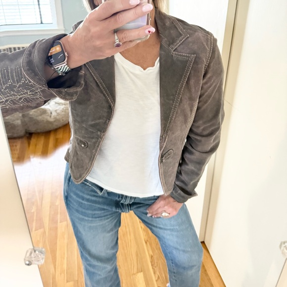 Ibisco Distressed Leather Embroidered Jacket | Cropped Blazer | Boho Chic - Picture 8 of 16